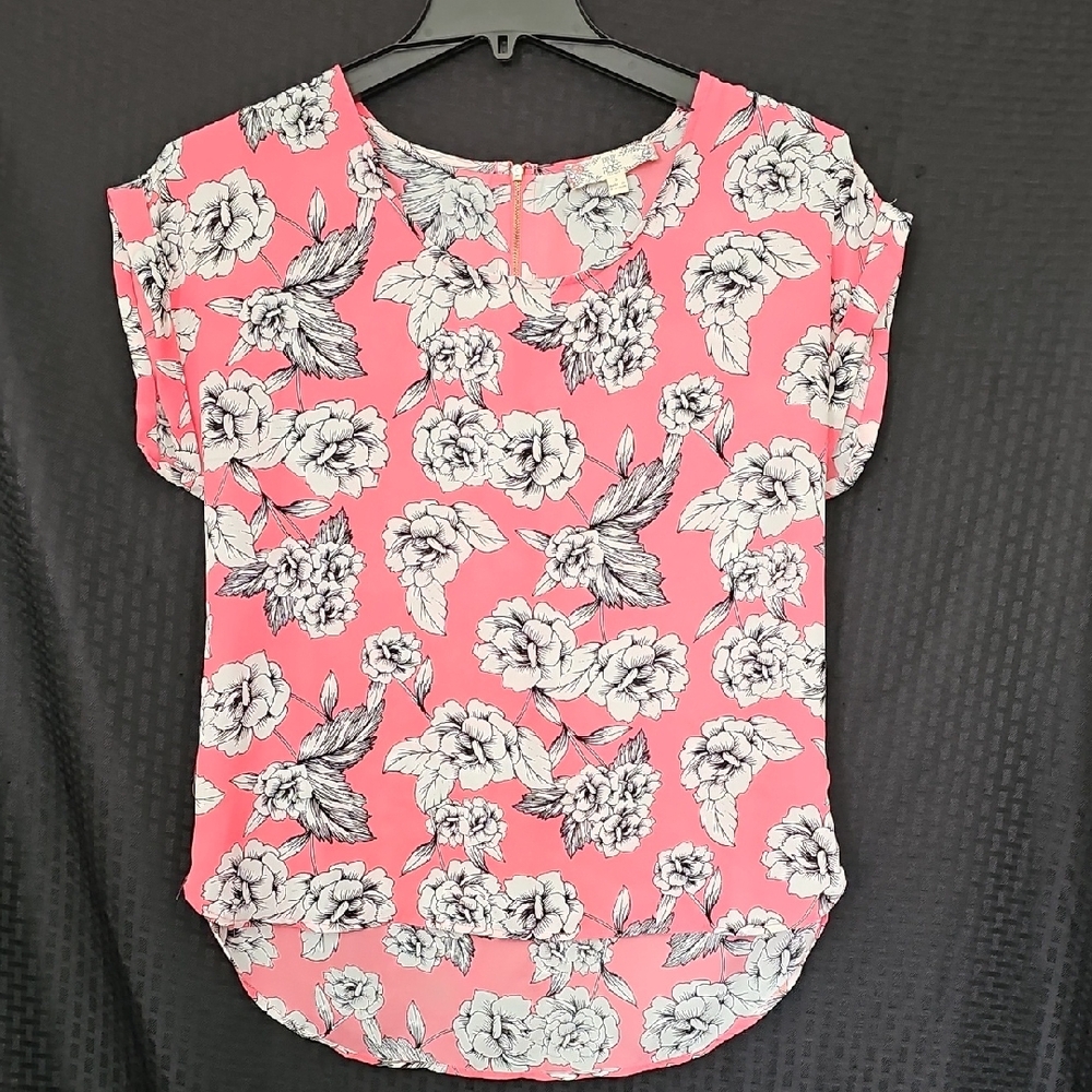 Pink Rose Women's Pink and White Floral Blouse